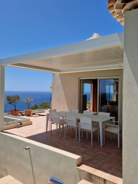 pergola bioclimatique en aluminium à la garde dans le var