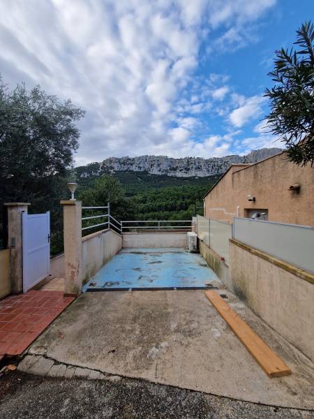CARPORT IZICAR DE CHEZ MARQUISES A LA VALETTE DU VAR