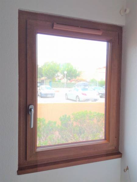 Remplacement de fenêtre PVC chêne doré à Toulon