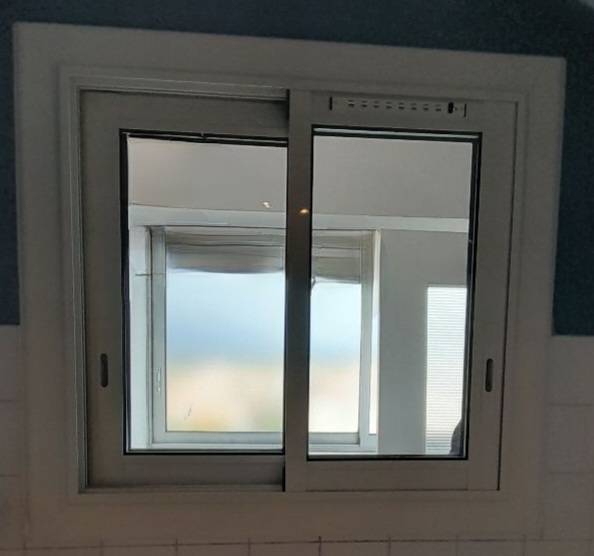 fenêtre coulissante sur mesure la garde